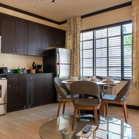 Tradewinds Apartment Hotel Майами-Бич Экстерьер фото