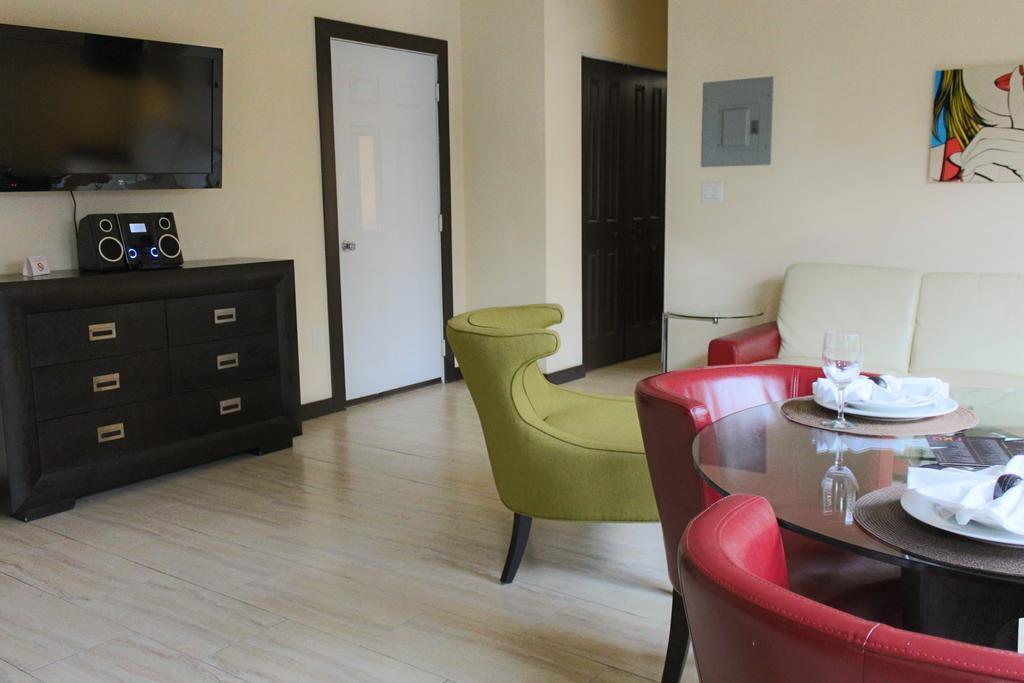 Tradewinds Apartment Hotel Майами-Бич Экстерьер фото